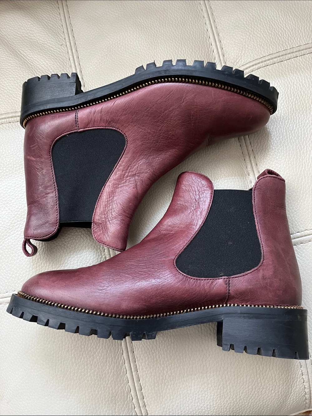 Women’s Burgundy Chelsea Lug Ankle Boots Leather Upper Size 7
